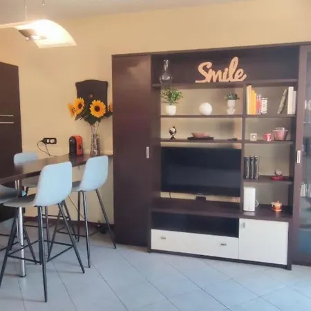 Glamour House, Comoda A Tutti I Servizi Πάρμα