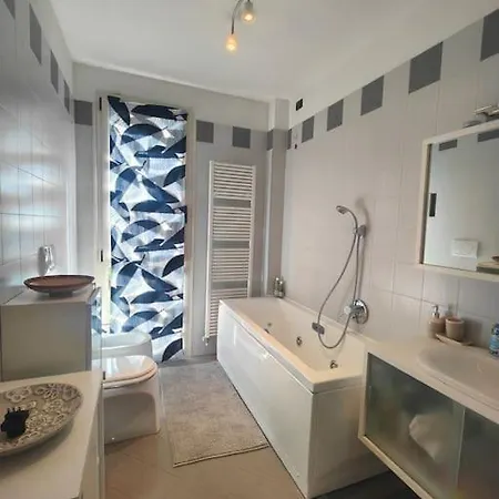 Glamour House, Comoda A Tutti I Servizi * Πάρμα