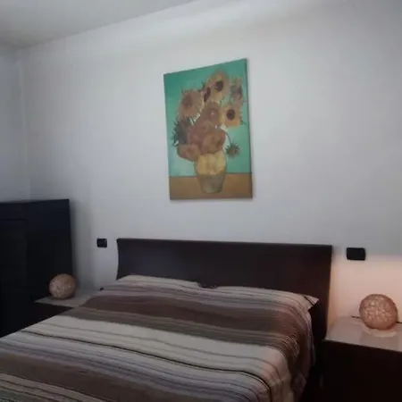 Glamour House, Comoda A Tutti I Servizi