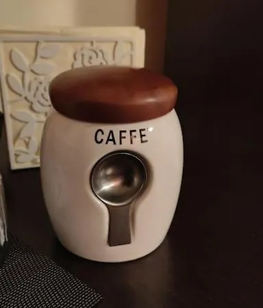 Glamour House, Comoda A Tutti I Servizi