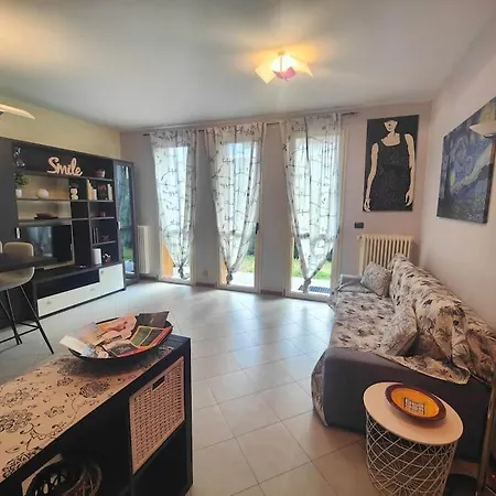 Glamour House, Comoda A Tutti I Servizi