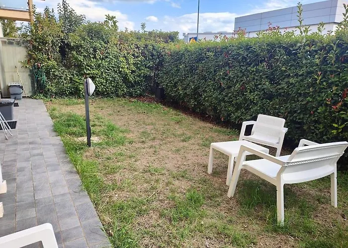 Glamour House, Comoda A Tutti I Servizi * Parma