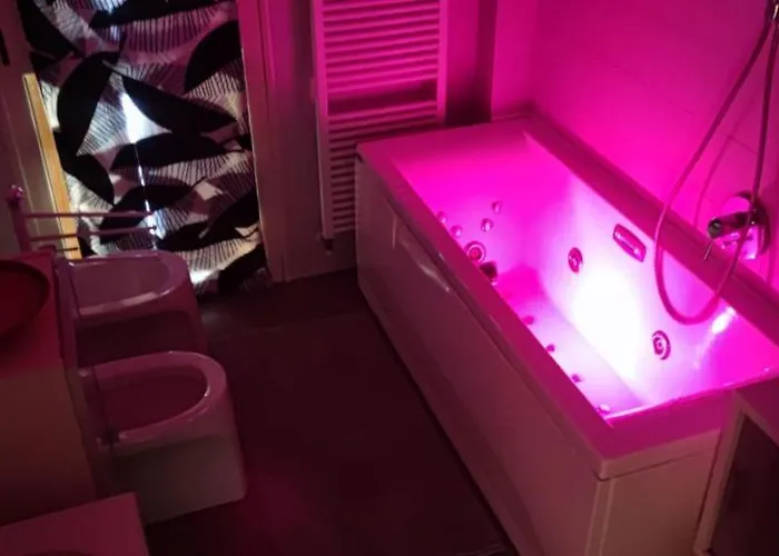 Apartament Glamour House, Comoda A Tutti I Servizi *